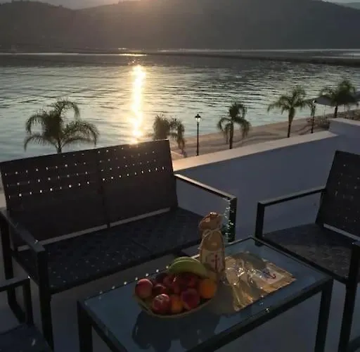 Turtle Bay Apartament *